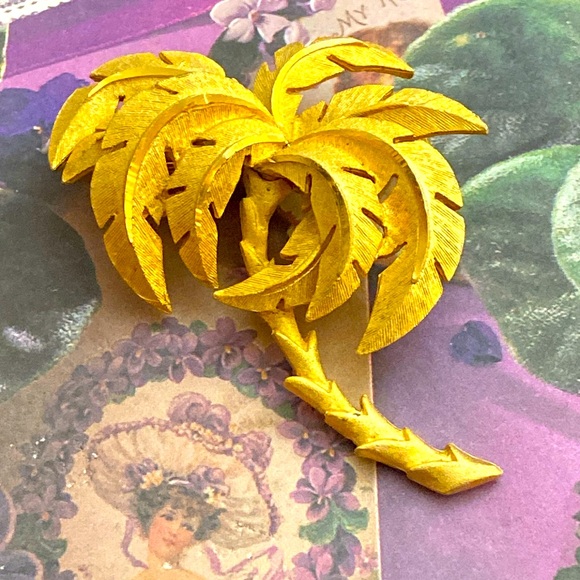 Vintage 60s Matte Gold Toned Palm Tree Broach - Picture 1 of 4